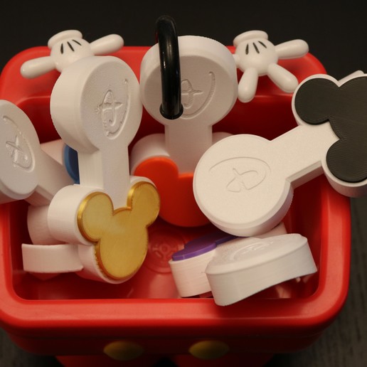 Download 3MF file Disney Mickey Mouse foaming hand soap dispenser